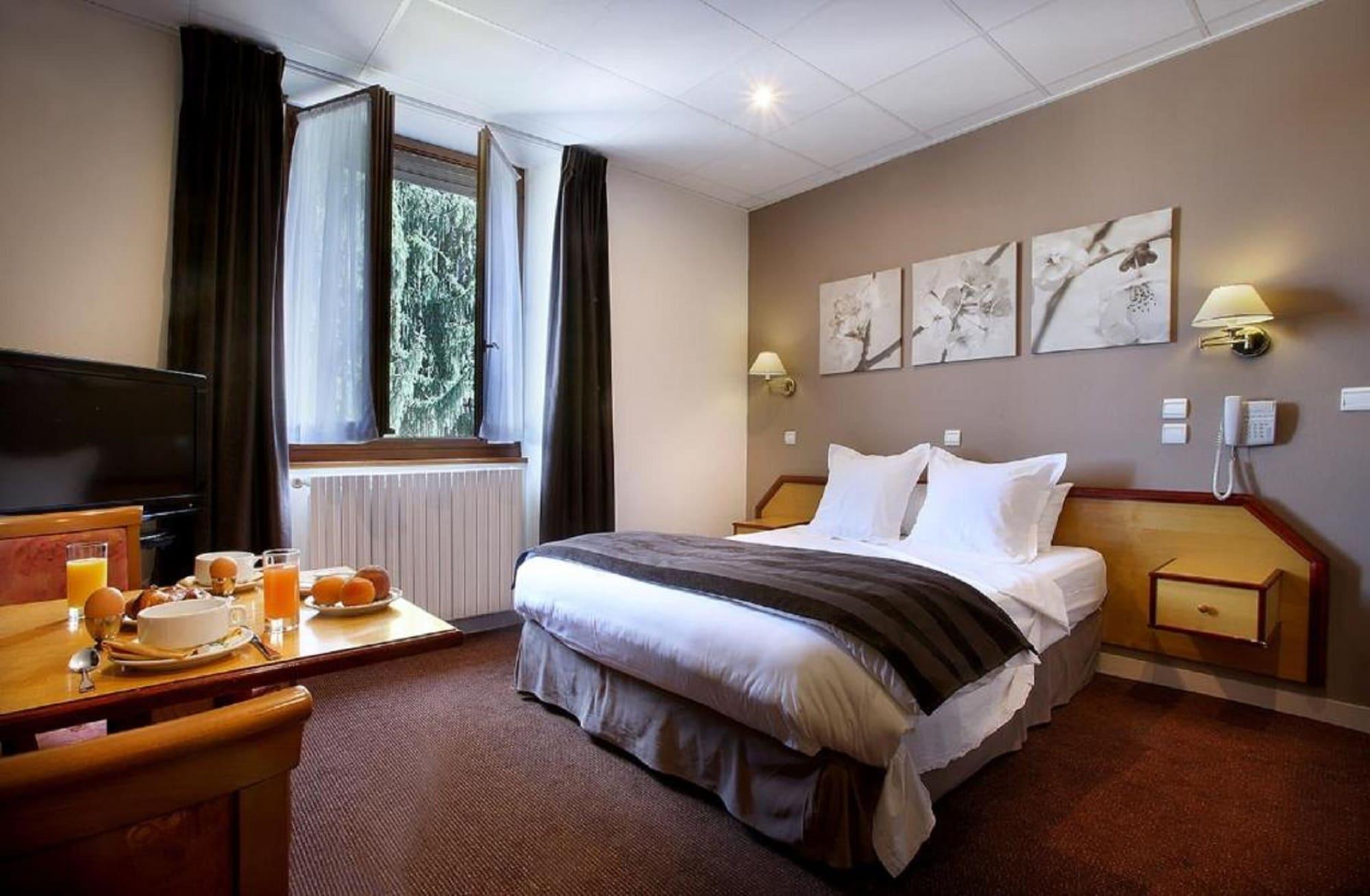 Des Eaux Hotel 3*